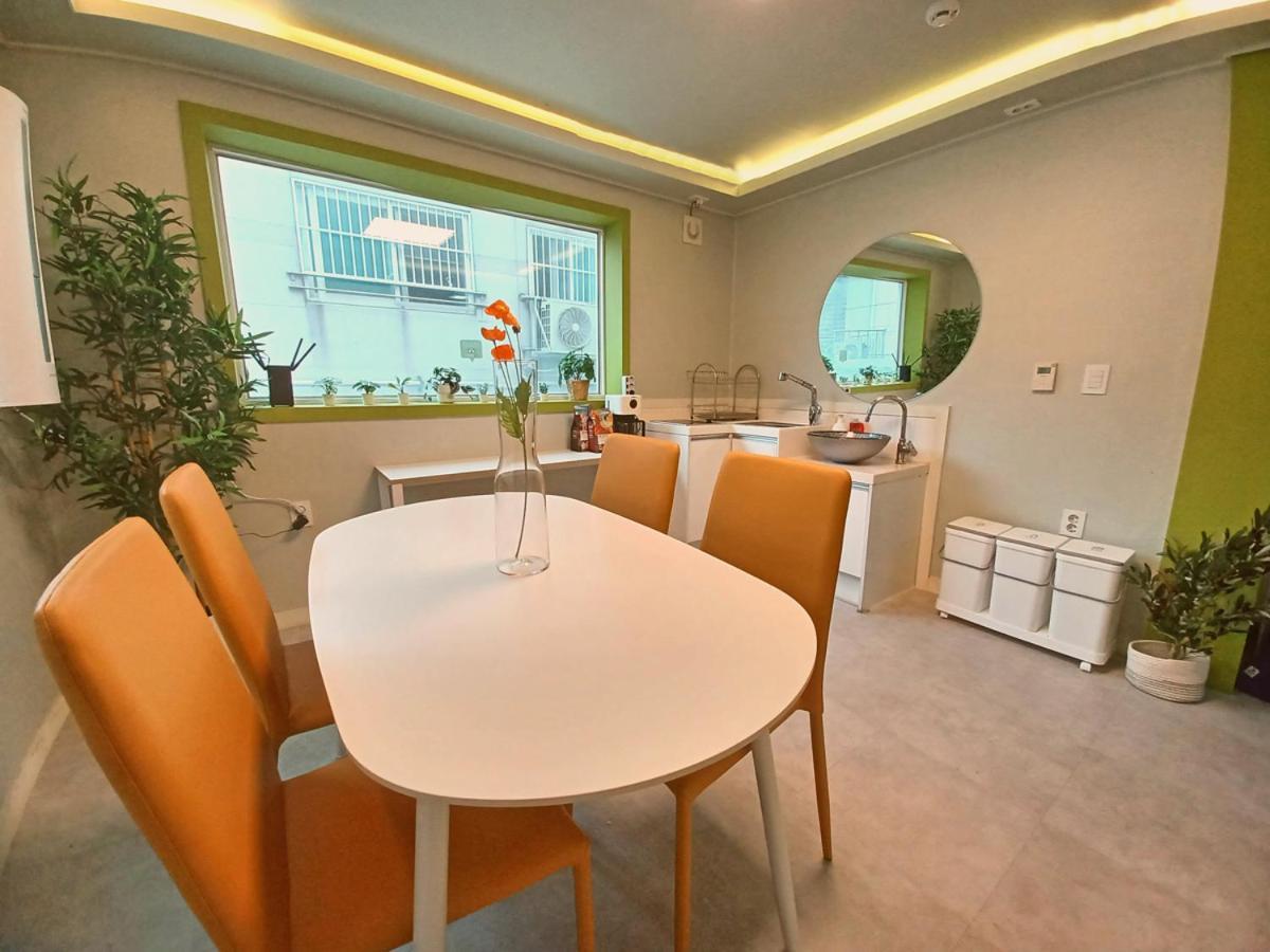 Four Seasons House Hotell Seoul Exteriör bild